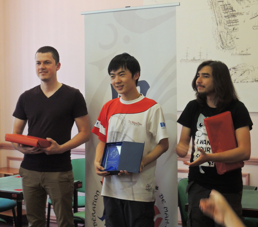 Zeyu Sun (premier, centre), Ondrej Bellay (deuxième, gauche), Mathieu Chambe (troisième, droite)